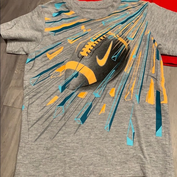 Boys bundle of shirts EUC - Picture 2 of 4